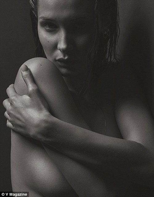 Bella Hadid yine sınır tanımadı