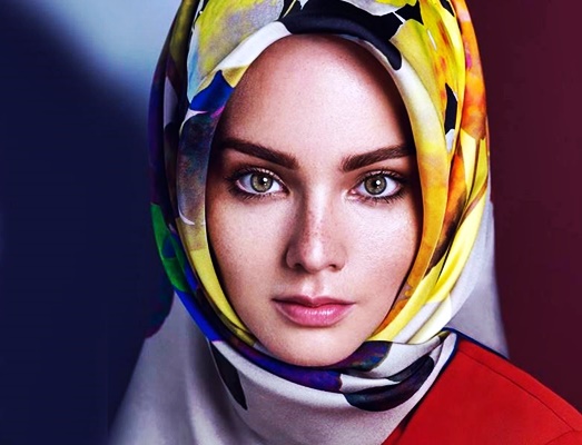 desenli-trend-esarp-baglama