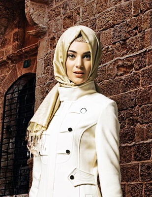 trend-model-universite-tesettur-model