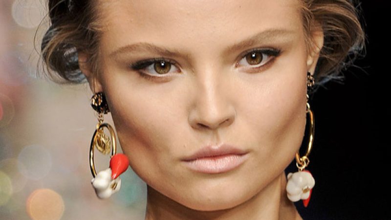 2012-hairstyles-for-women-french-twist-visual-fashions.jpg