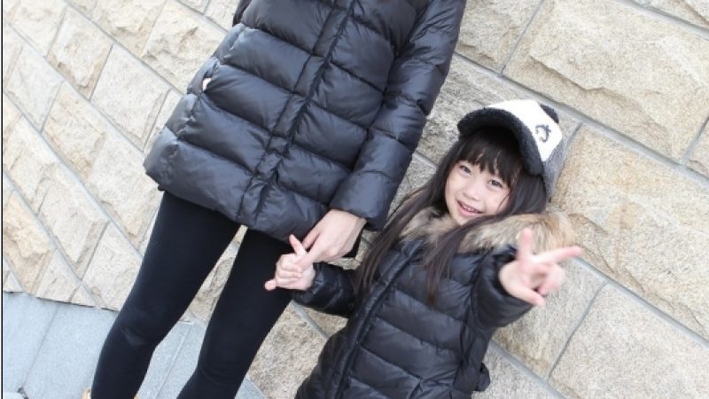 2013-autumn-and-winter-slim-oversized-fur-collar-medium-long-down-wadded-jacket-family-fashion-clothes1.jpg
