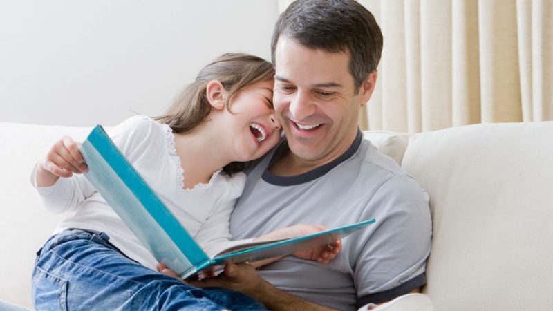 7-father-reading-book-child-xl.jpg