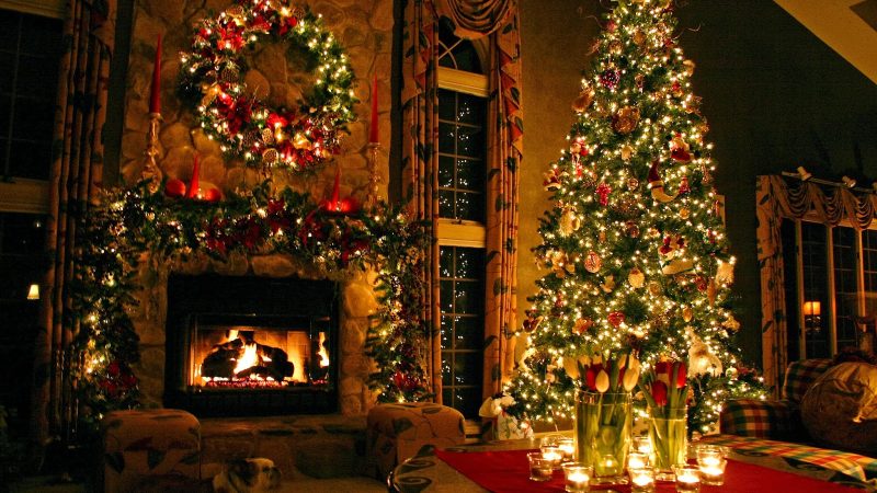 Christmas-Fake-Tree-Interior-2.jpg