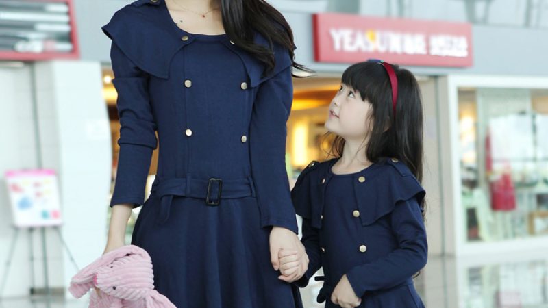 Family-fashion-clothes-for-mother-and-daughter-2013-autumn-cloak-cape-family-one-piece-dress-fashion1.jpg