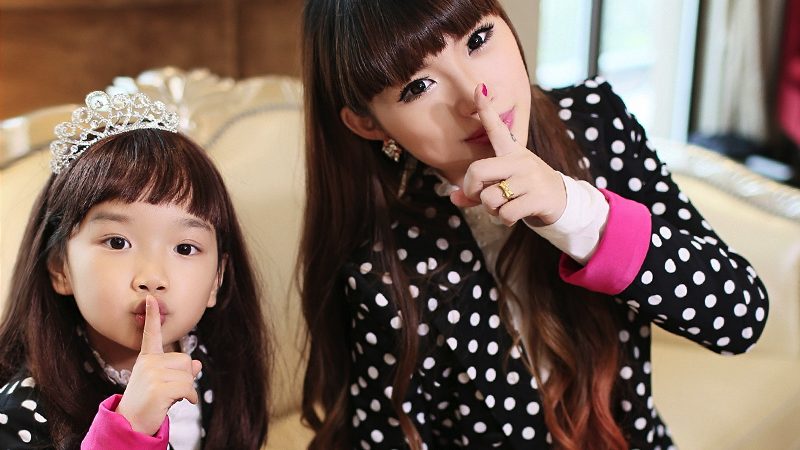 Fashion-autumn-family-2013-black-polka-dot-suit-autumn-female-child-outerwear-mother-and-child-clothes1.jpg
