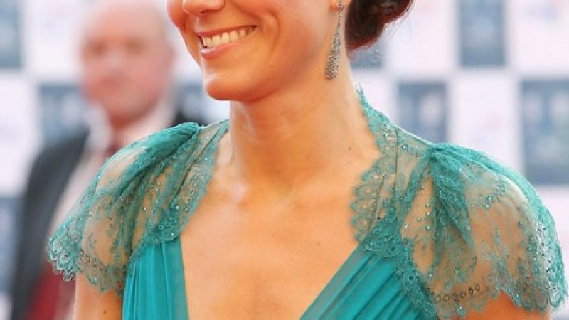 Kate-Middleton-Low-Loose-Bun-Hairstyles-for-Wedding.jpg