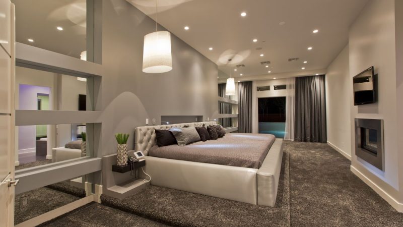Luxury-Bedroom-Design-With-Several-Motifs.jpg