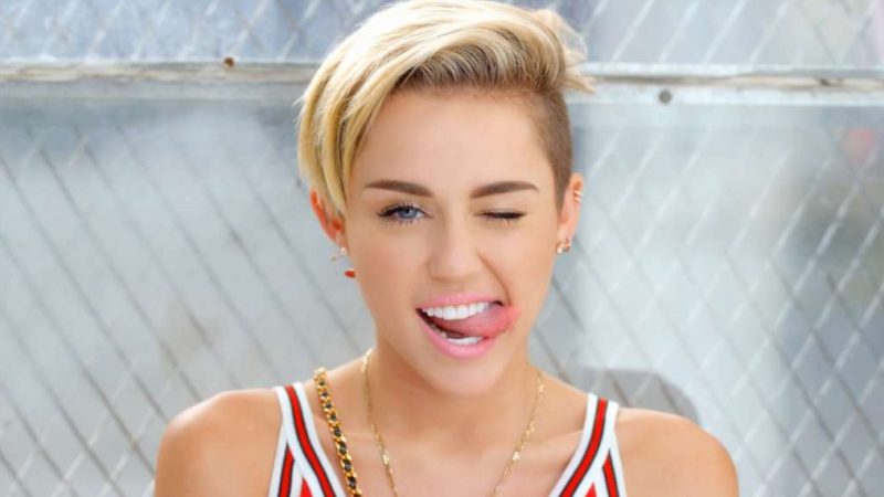 Miley-Cyrus-haircut-short-haircuts-for-round-faces-2014.jpg