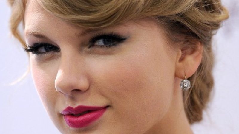 Taylor-Swift-Romantic-Loose-Wedding-Bun-Updo.jpg