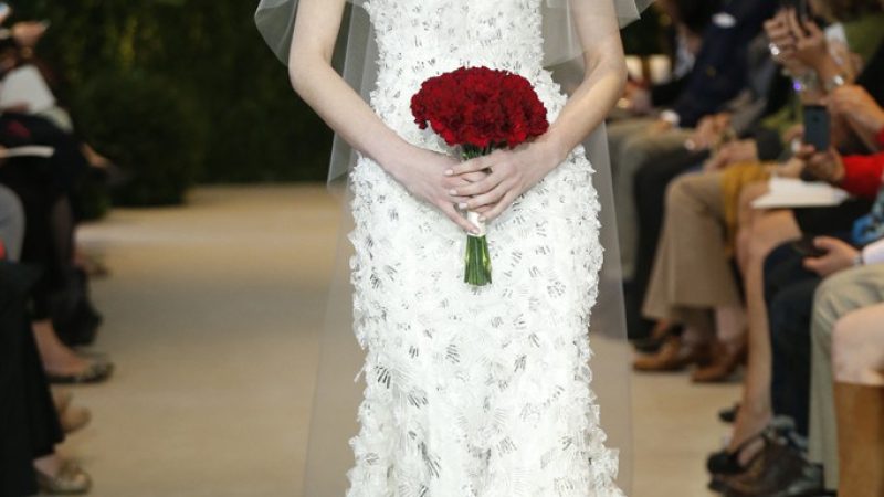 carolina-herrera-bridal-spring-2014-15.jpg
