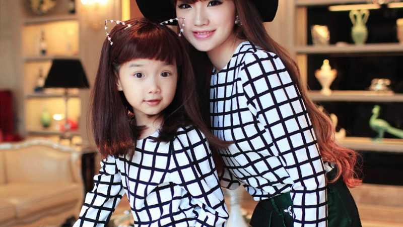 free-shipping-2013-Fashion-autumn-family-black-and-white-lattice-basic-shirt-dark-green-light-slim1.jpg