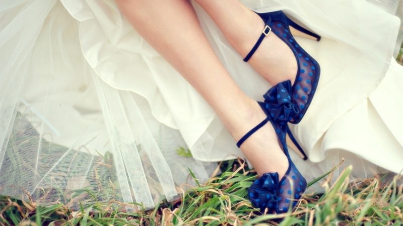 kate-spade-wedding-shoes-navy-polka-dot.original1.jpeg