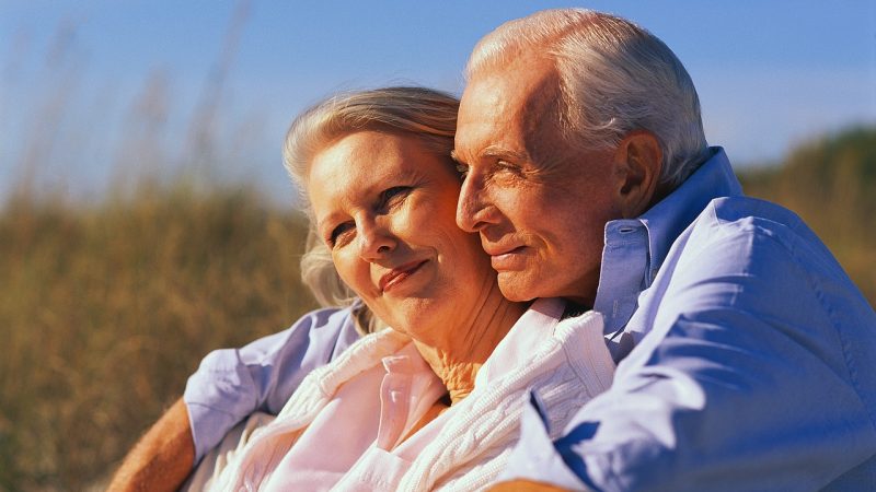 old-couple-at-beach.jpg