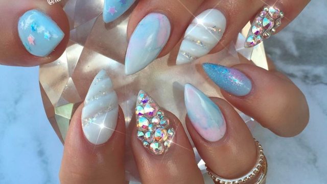 trend-3-boyutlu-unicorn-tirnak-suslemesi.jpg